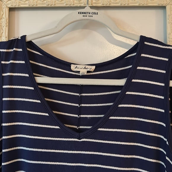 JANE AND DELANCEY | Anthropologie Blue & White Asymmetrical Sleeveless Tank Top - Picture 4 of 11
